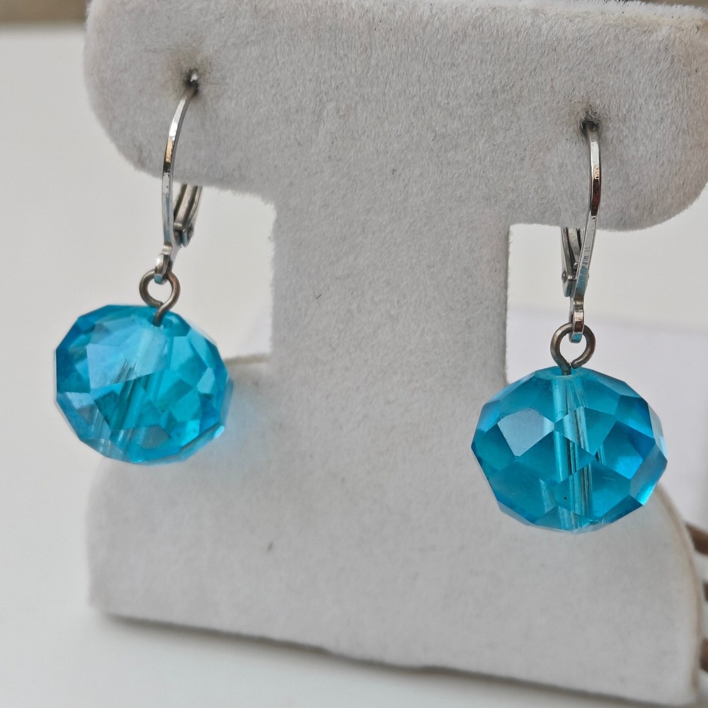 Aqua Blue Faceted Glass Round Bead Leverback Drop Dangle Earrings Silver Tone‎